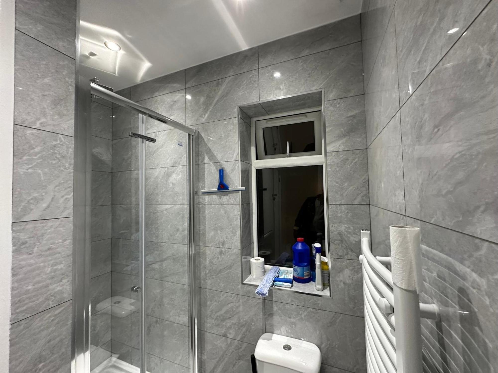 4Th Studio Flat With Private Own Bathroom A London Luxury Family Home Setup And Furnished With Double Bed Plus A Double Futon-Sofa Bed A Single Futon Bed A Baby Cot And Garden And Free Parking Eksteriør bilde
